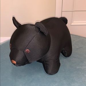 Kikkerland pear travel pillow